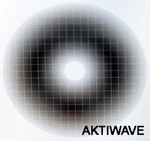 Coronagraph with grid pattern